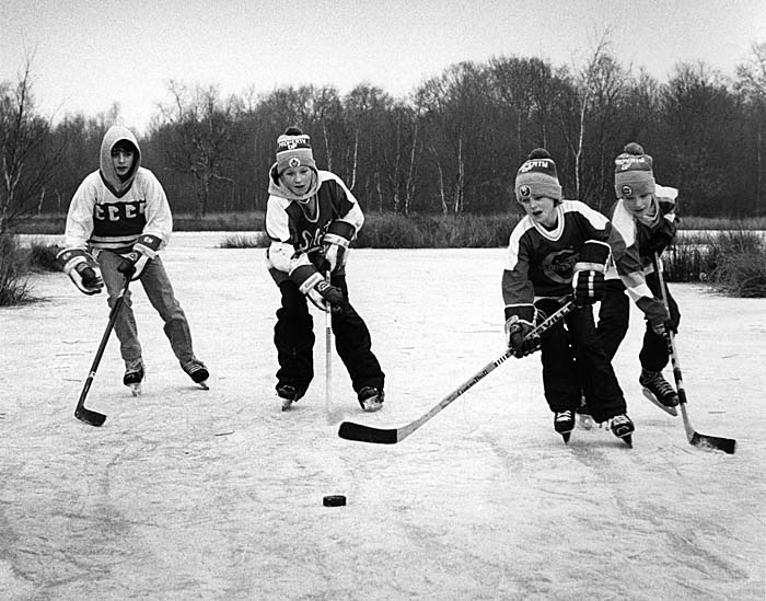 Ice hockey on Wimbledon Common